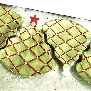 4 Pottery Barn Seasons Greetings Christmas Holiday Tree Shaped Dishes Plates